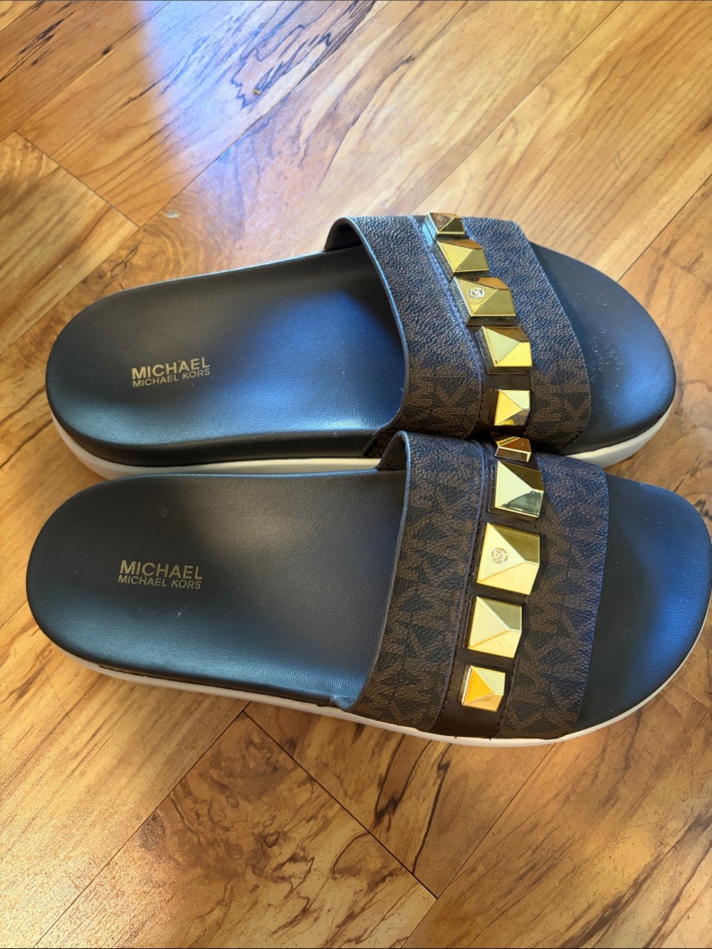 Michael Kors TYRA Slide cushioned sandals brown logo canvas vegan gold pyramid